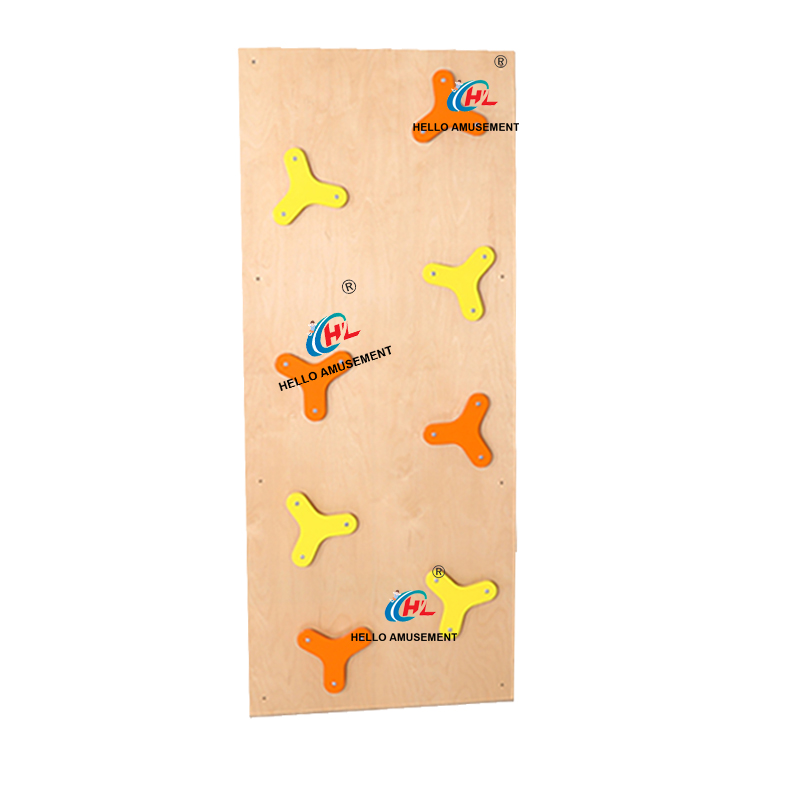 Frisbee climbing wall size 100x240 cm 1