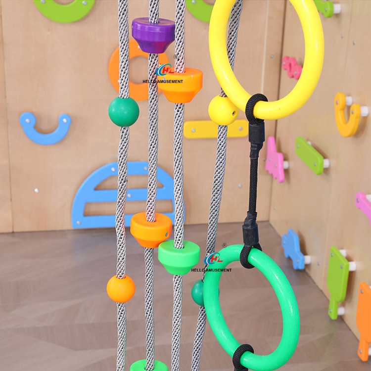 Plastic circle climbing swings 4