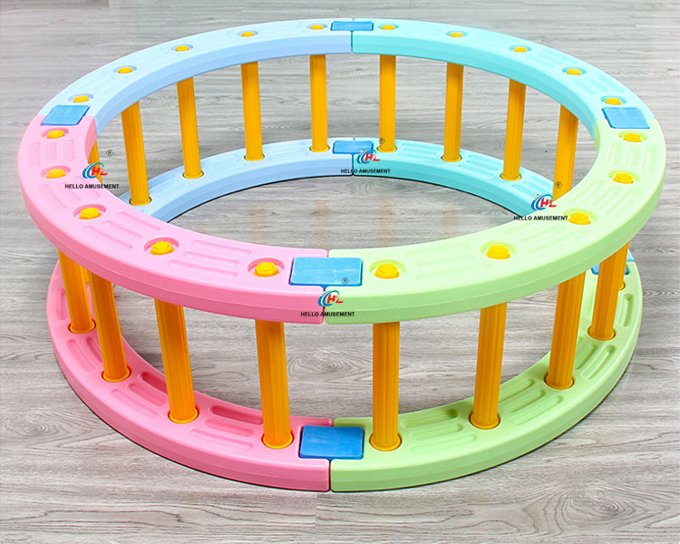 Quarter circle climbing frame physical balance beam bridge 07